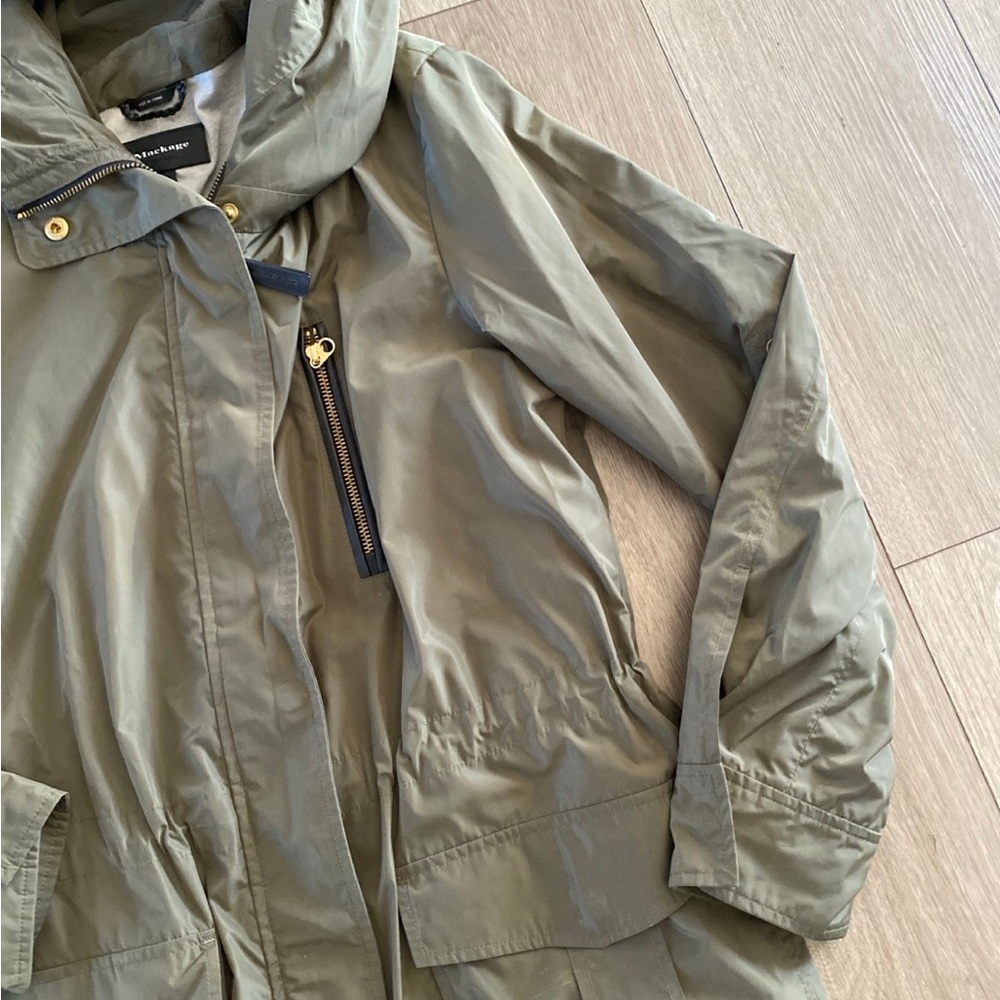 Mackage Women’s Hailie waterproof jacket size small - Picture 3 of 12